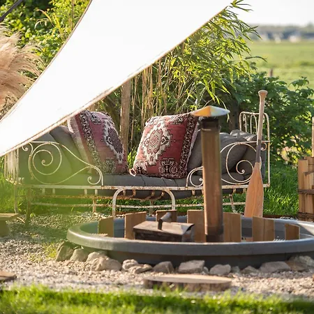 Luxe tent Tiny Wineyhouse 3 *